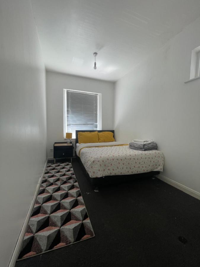 Cozy Private Rooms In Homestay Ilford Bagian luar foto